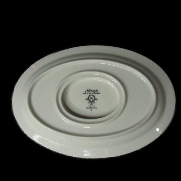 Noritake - Amenity (#7228) - Gravy Boat with Attached Underplate - Picture 5 of 6